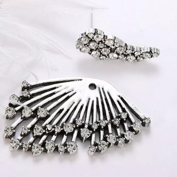 Meteor Shower Star Silver Crystal Earrings - Picture 4 of 4